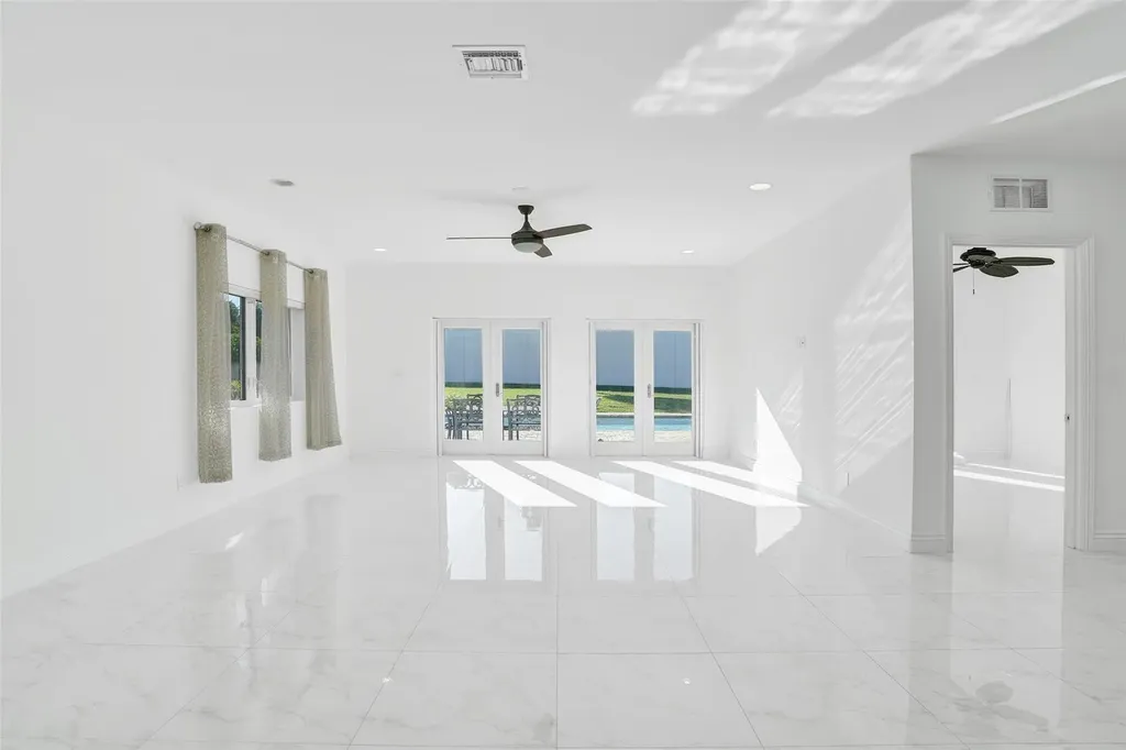 26 Cayuga Road Sea Ranch Lakes FL 33308