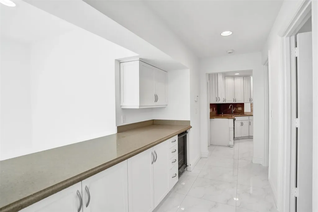 26 Cayuga Road Sea Ranch Lakes FL 33308
