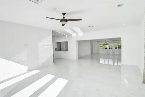 26 Cayuga Road Sea Ranch Lakes FL 33308