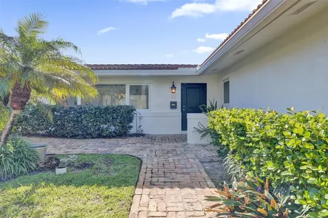 26 Cayuga Road Sea Ranch Lakes FL 33308
