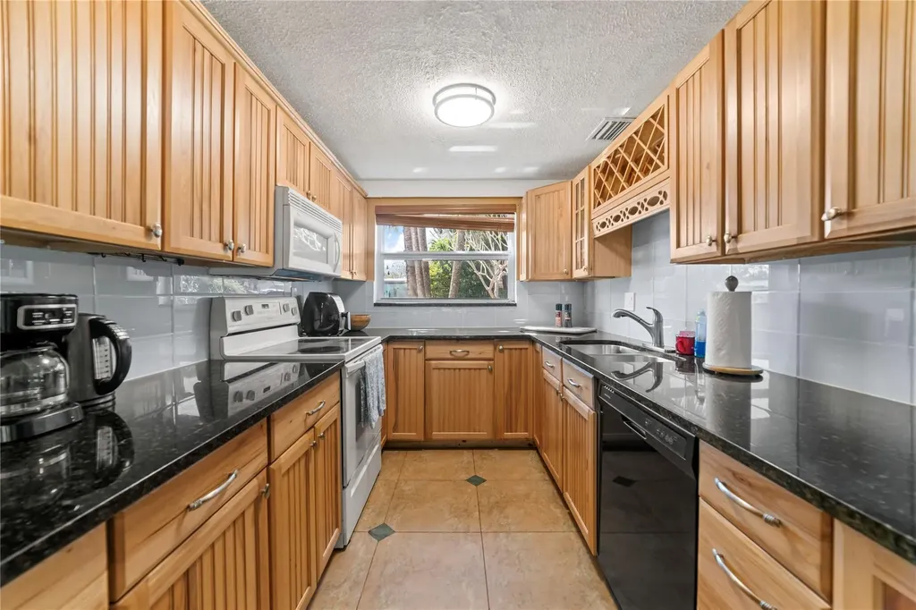 2518 Whale Harbor Lane Fort Lauderdale FL 33312