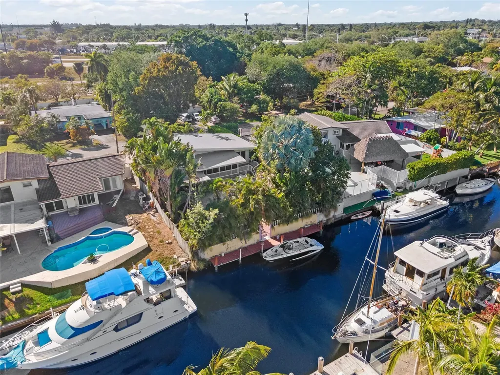2518 Whale Harbor Lane Fort Lauderdale FL 33312
