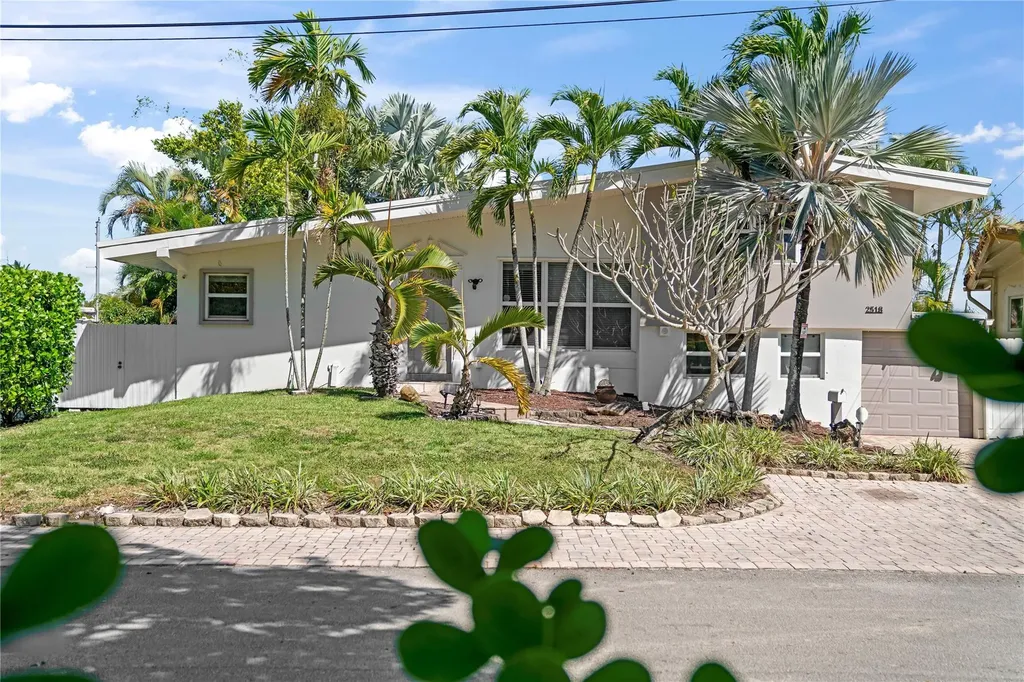 2518 Whale Harbor Lane Fort Lauderdale FL 33312