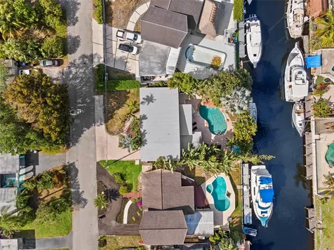 2518 Whale Harbor Lane Fort Lauderdale FL 33312
