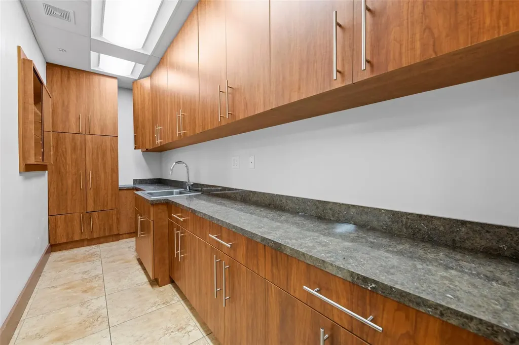 313 E Hallandale Beach Boulevard Hallandale Beach FL 33009