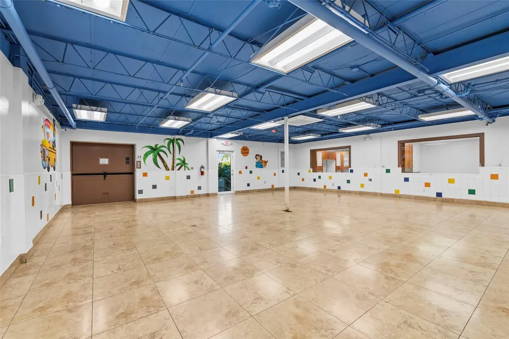 313 E Hallandale Beach Boulevard Hallandale Beach FL 33009