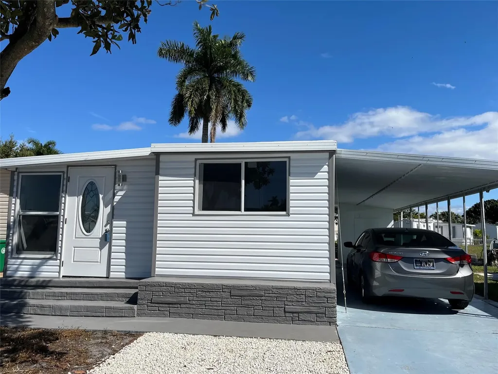 1720 SW 85th Avenue Davie FL 33324