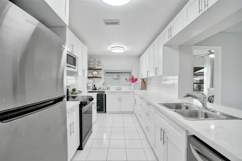 4953 NW 48 Avenue Tamarac FL 33319