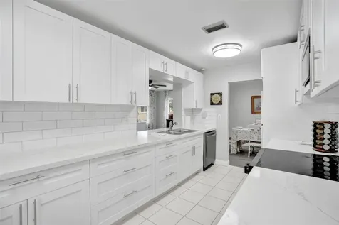 4953 NW 48 Avenue Tamarac FL 33319