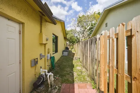 10955 NW 27th Street Sunrise FL 33322