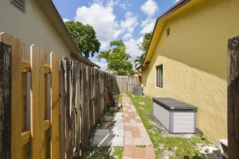 10955 NW 27th Street Sunrise FL 33322