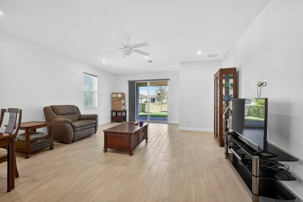 1232 Haywagon Trail Loxahatchee FL 33470