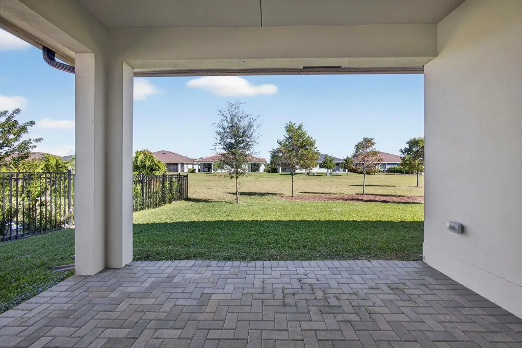 1232 Haywagon Trail Loxahatchee FL 33470
