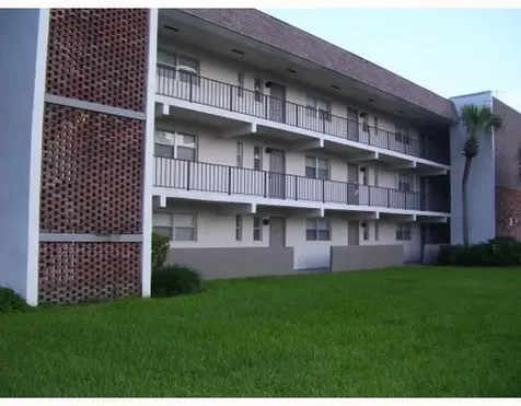 8000 Colony Circle Tamarac FL 33321