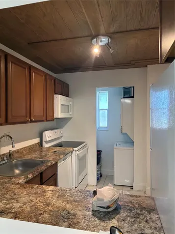 8000 Colony Circle Tamarac FL 33321