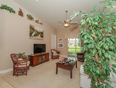 6480 Oxford Circle Vero Beach FL 32966