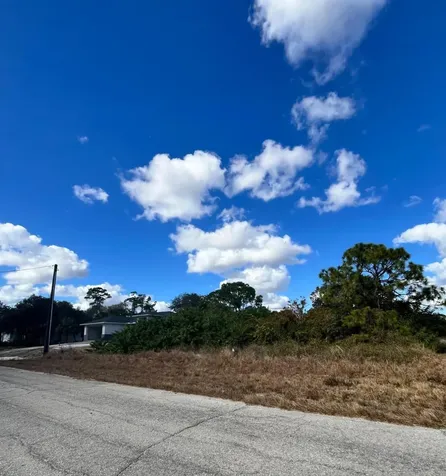 122 Pixie Avenue Labelle FL 33935
