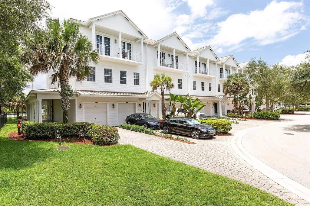 6809 N Lakeside Circle Davie FL 33314