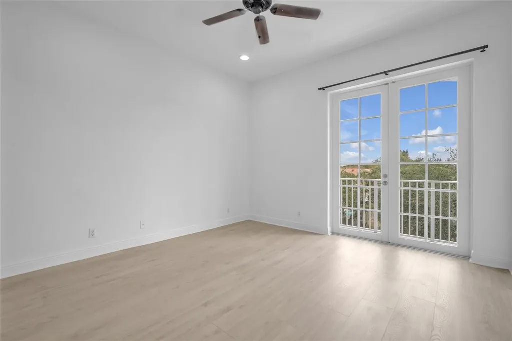6809 N Lakeside Circle Davie FL 33314