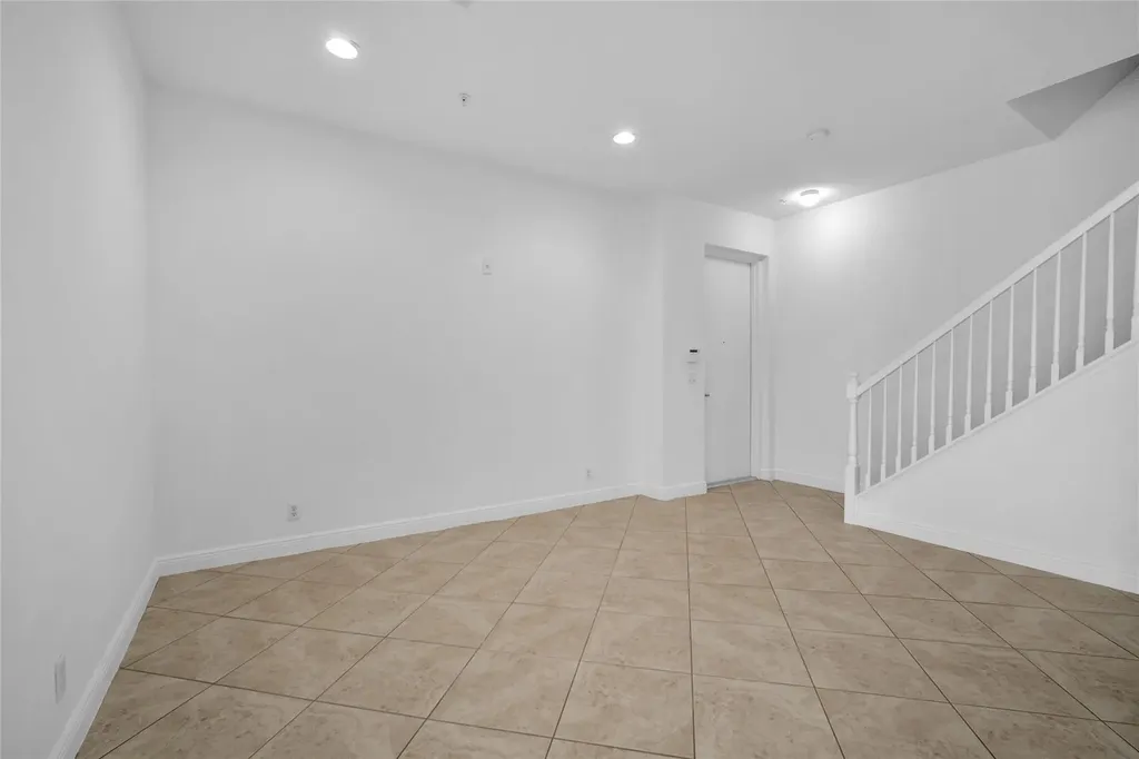 6809 N Lakeside Circle Davie FL 33314