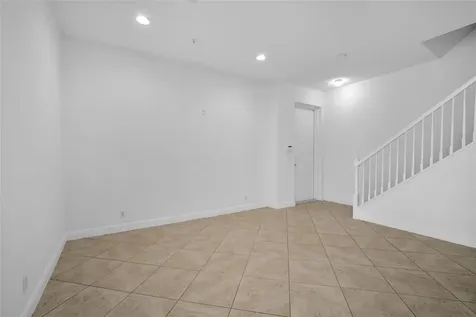 6809 N Lakeside Circle Davie FL 33314
