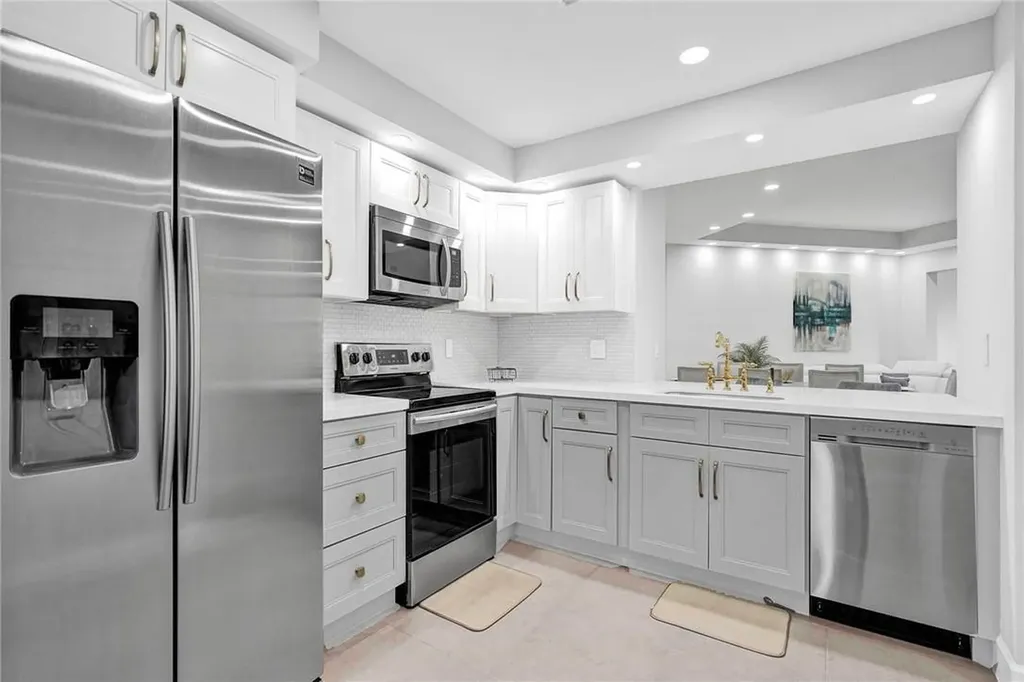 7484 La Paz Boulevard Boca Raton FL 33433