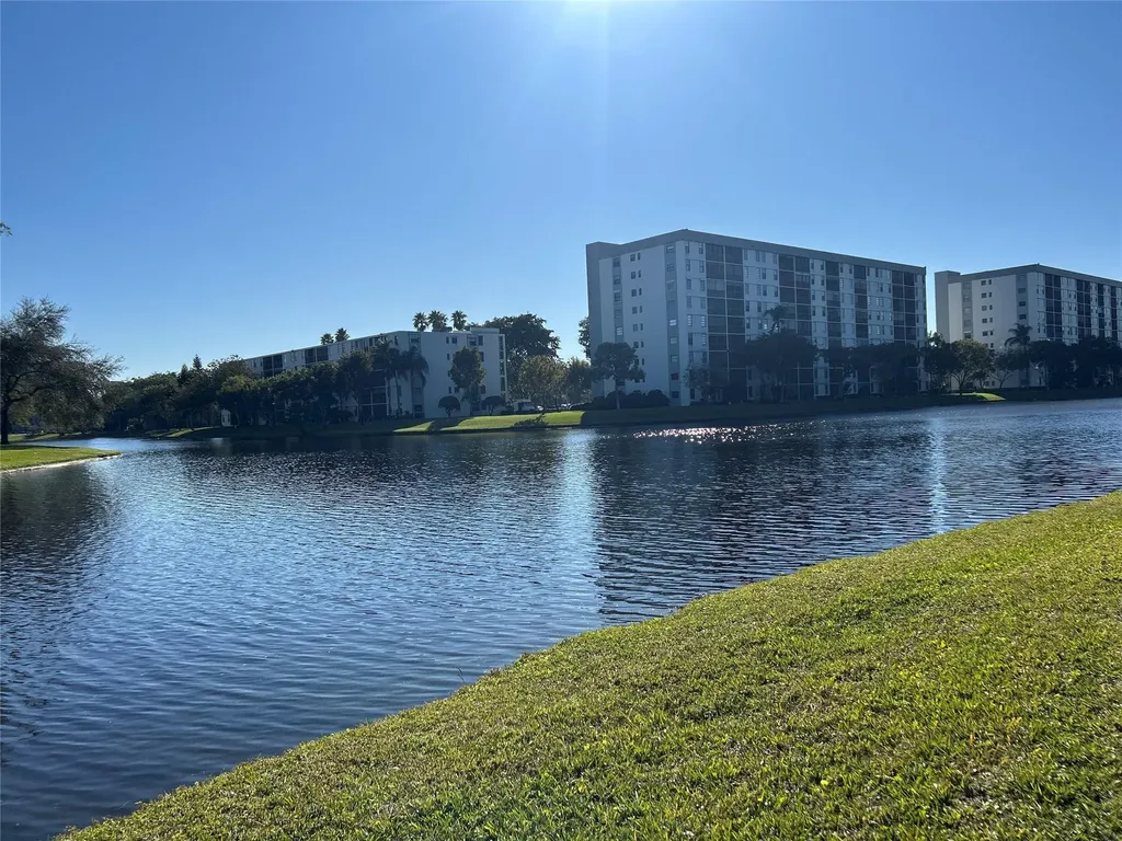 Pompano Beach FL 33069
