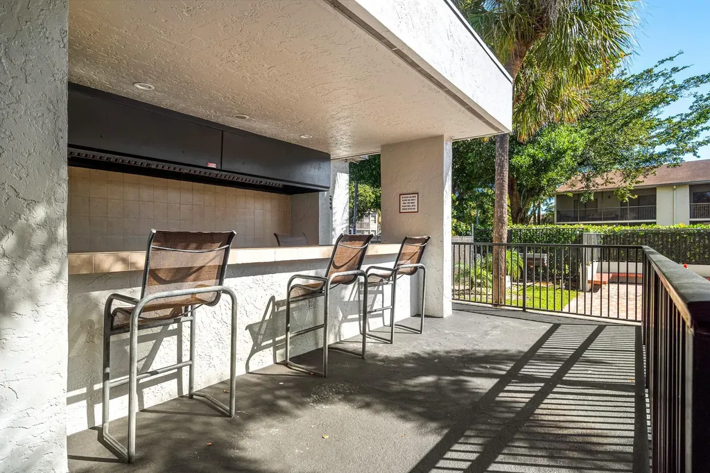 1228 S Military Trail Deerfield Beach FL 33442