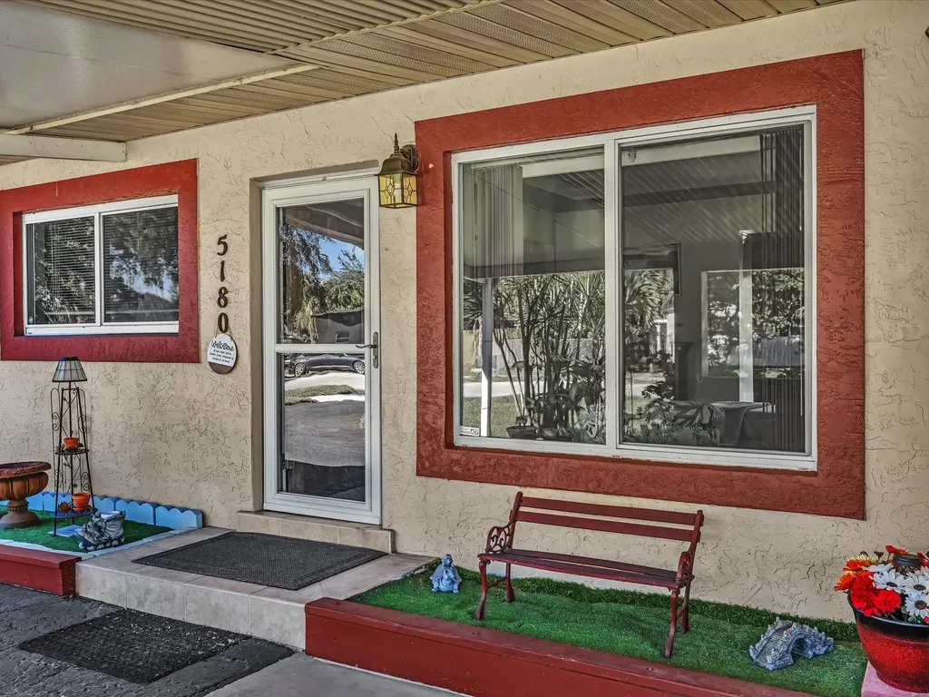 5180 SW 13th Street Plantation FL 33317