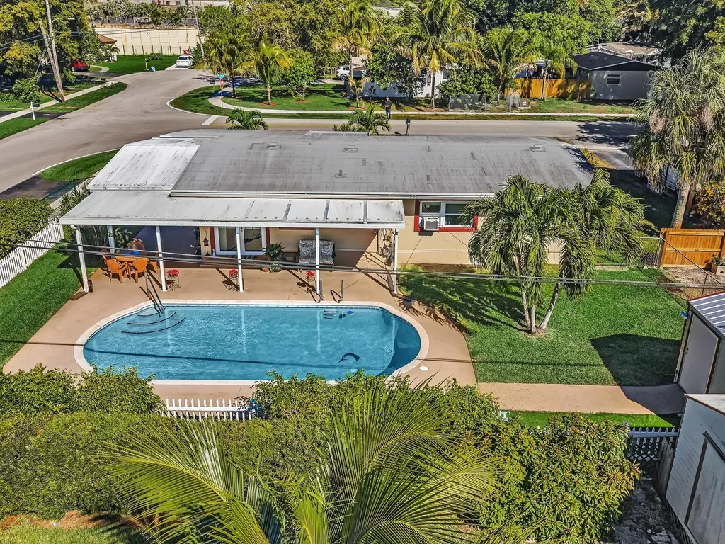 5180 SW 13th Street Plantation FL 33317