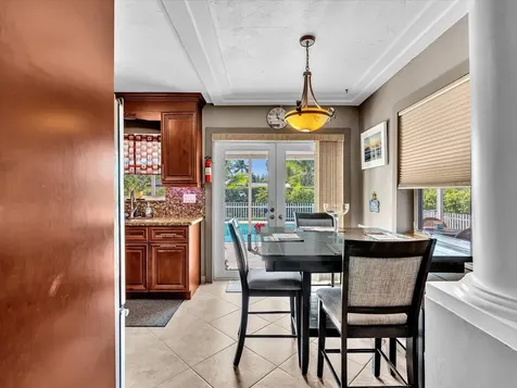 5180 SW 13th Street Plantation FL 33317