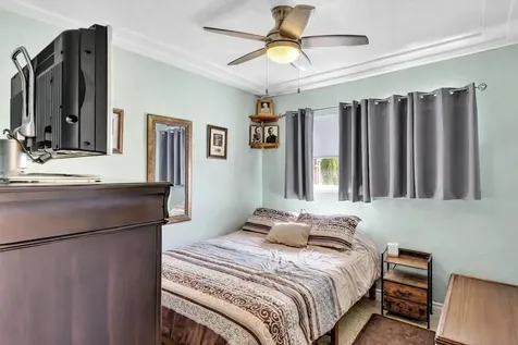 5180 SW 13th Street Plantation FL 33317