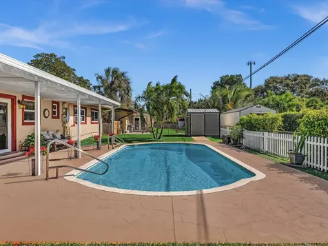 5180 SW 13th Street Plantation FL 33317