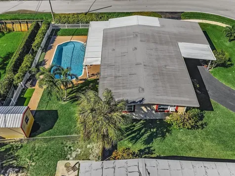 5180 SW 13th Street Plantation FL 33317