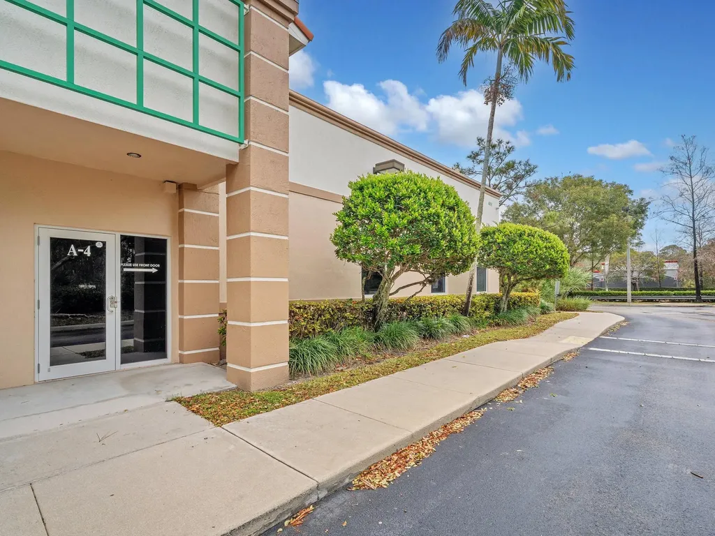 4851 W Hillsboro Boulevard Coconut Creek FL 33073