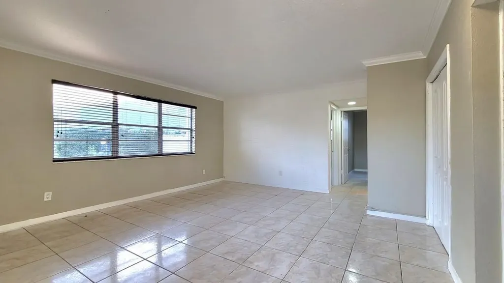 1800 NE 170th Street North Miami Beach FL 33162