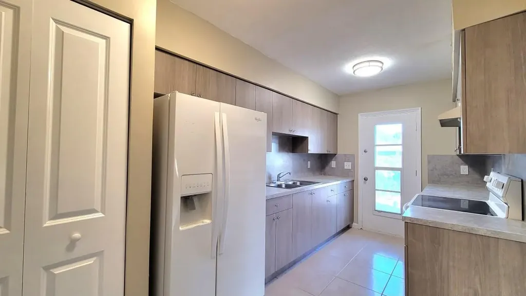 1800 NE 170th Street North Miami Beach FL 33162