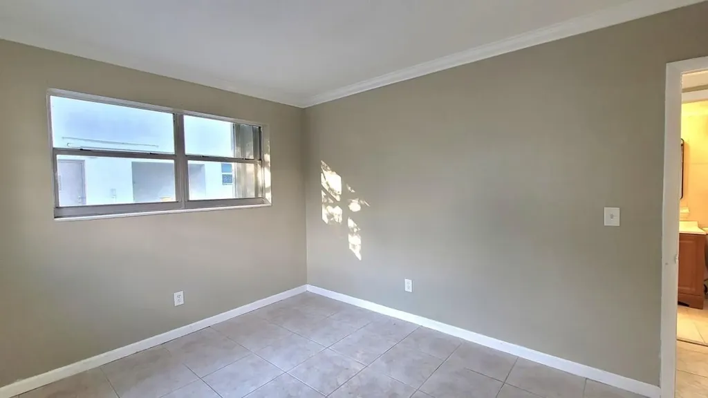 1800 NE 170th Street North Miami Beach FL 33162