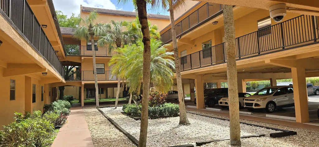 430 Commodore Drive Plantation FL 33325