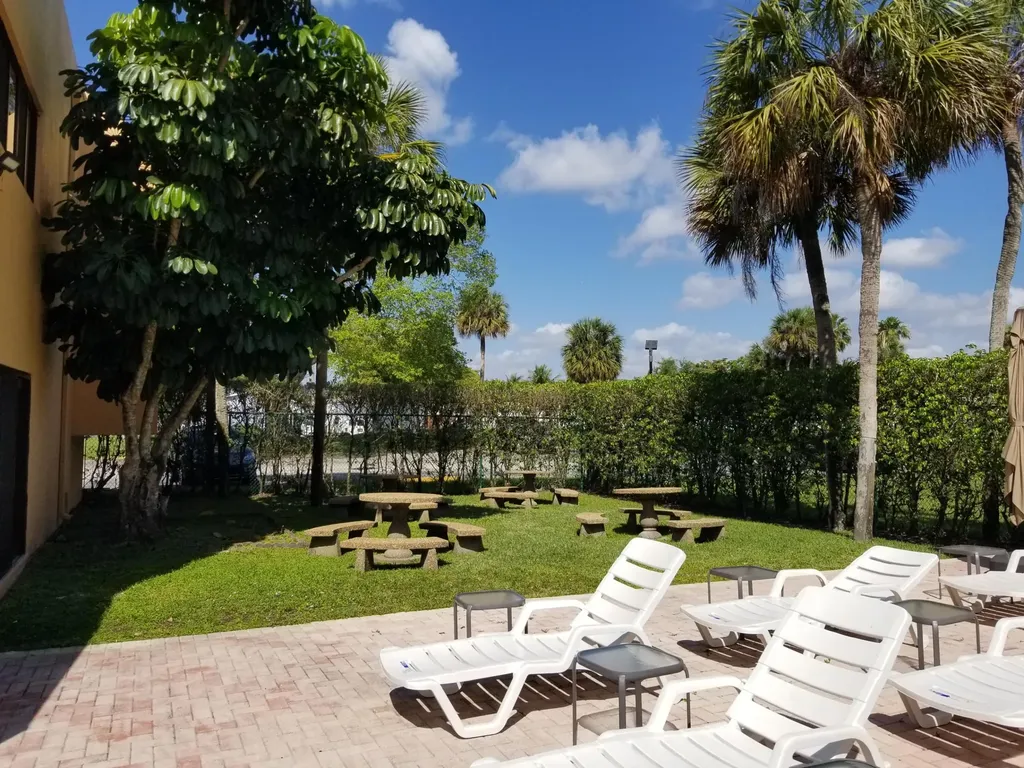430 Commodore Drive Plantation FL 33325