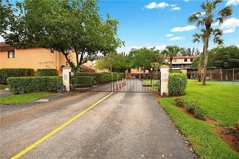 430 Commodore Drive Plantation FL 33325