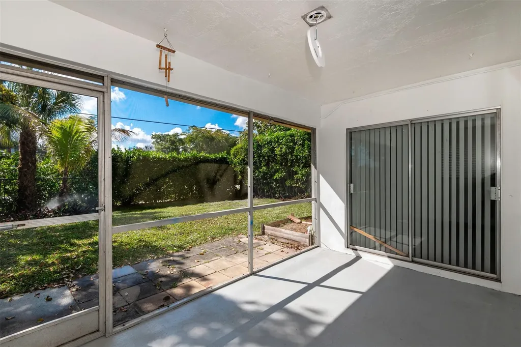 9062 NW 23rd Street Coral Springs FL 33065