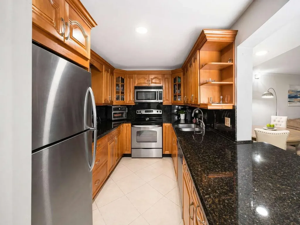 5160 Las Verdes Circle Delray Beach FL 33484