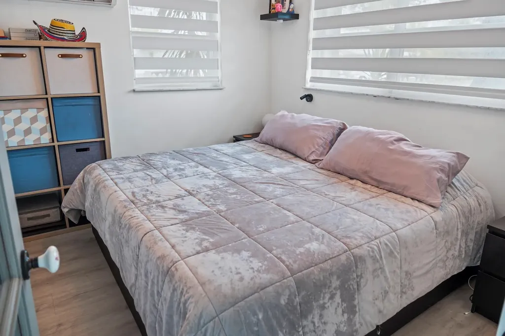 5829 Hayes Street Hollywood FL 33021