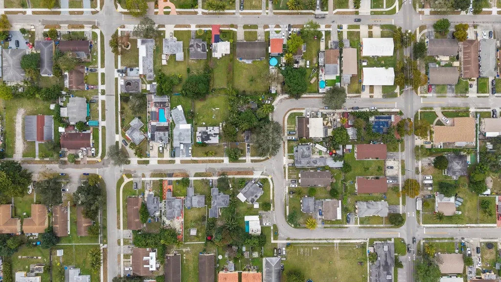 5829 Hayes Street Hollywood FL 33021