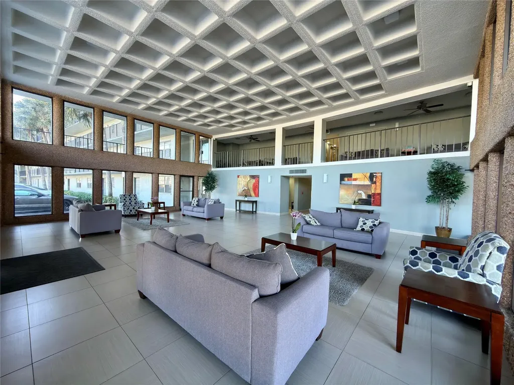 9440 SW 8 Street Boca Raton FL 33428