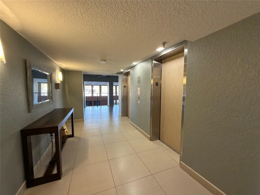9440 SW 8 Street Boca Raton FL 33428
