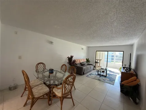 9440 SW 8 Street Boca Raton FL 33428