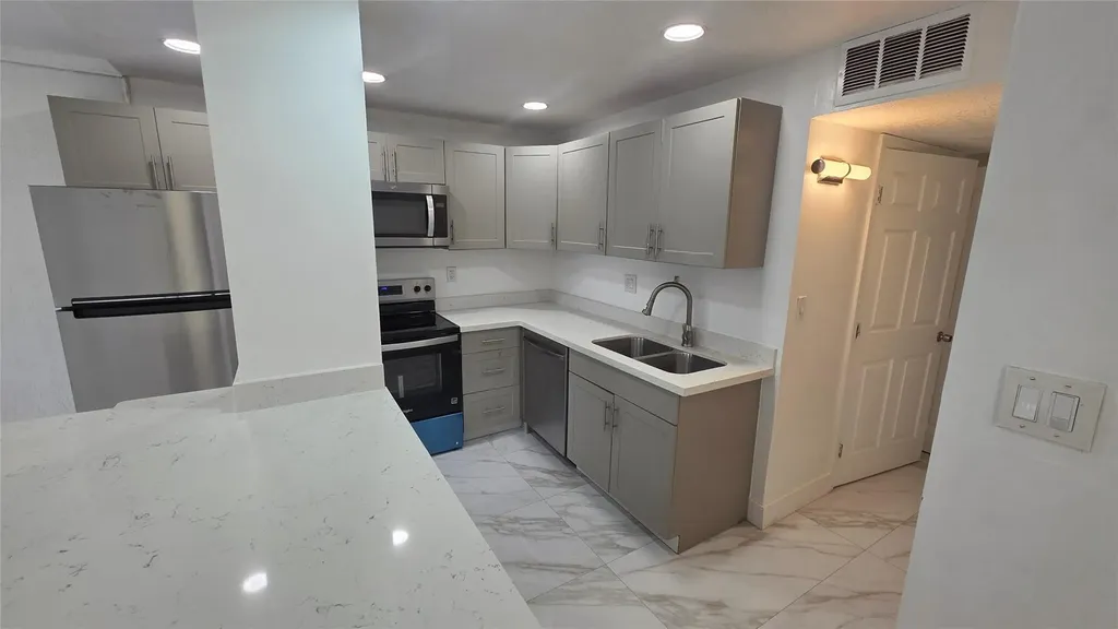 1758 NW 55th Avenue Lauderhill FL 33313