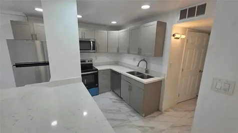 1758 NW 55 Lauderhill FL 33313
